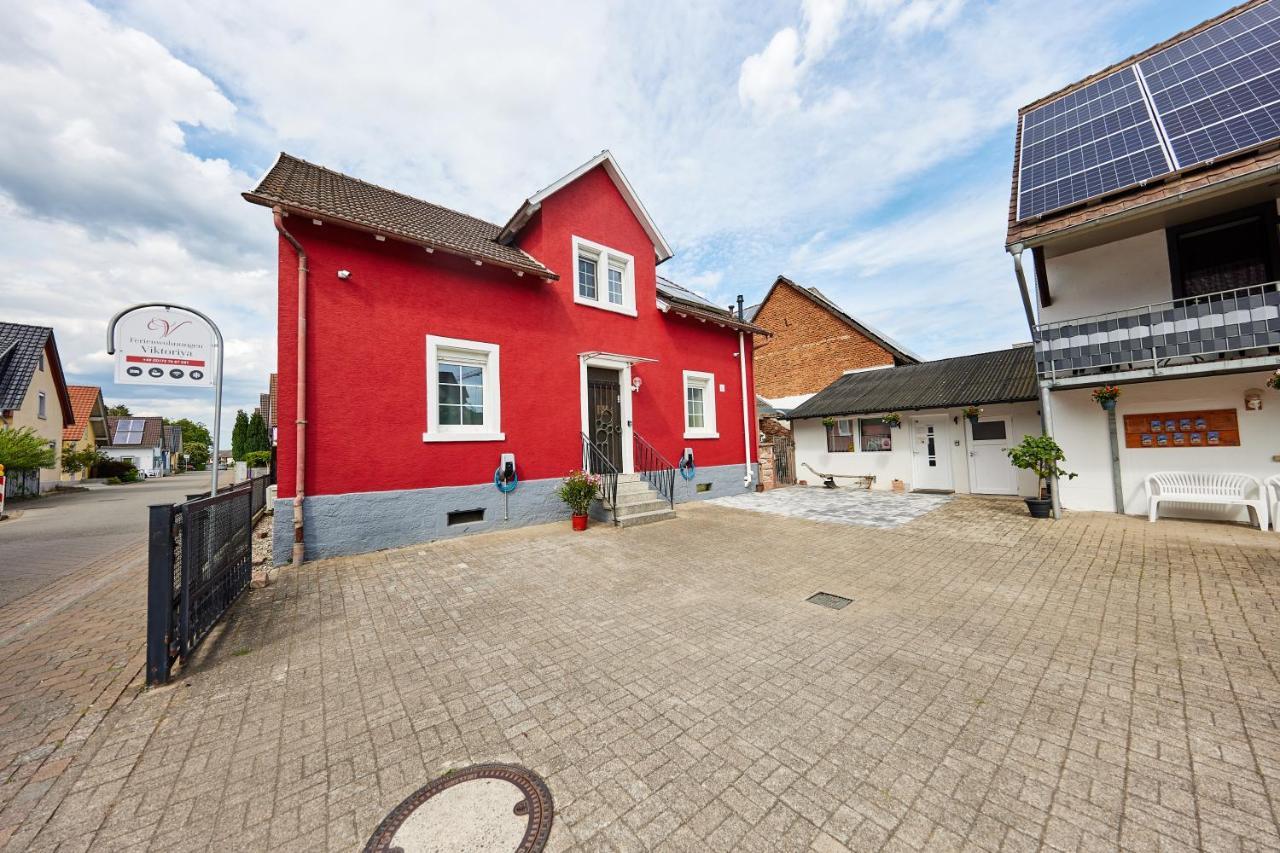 Gaestehaus Viktoriya Nur Wenige Minuten Zum Europa-Park Rust Kültér fotó