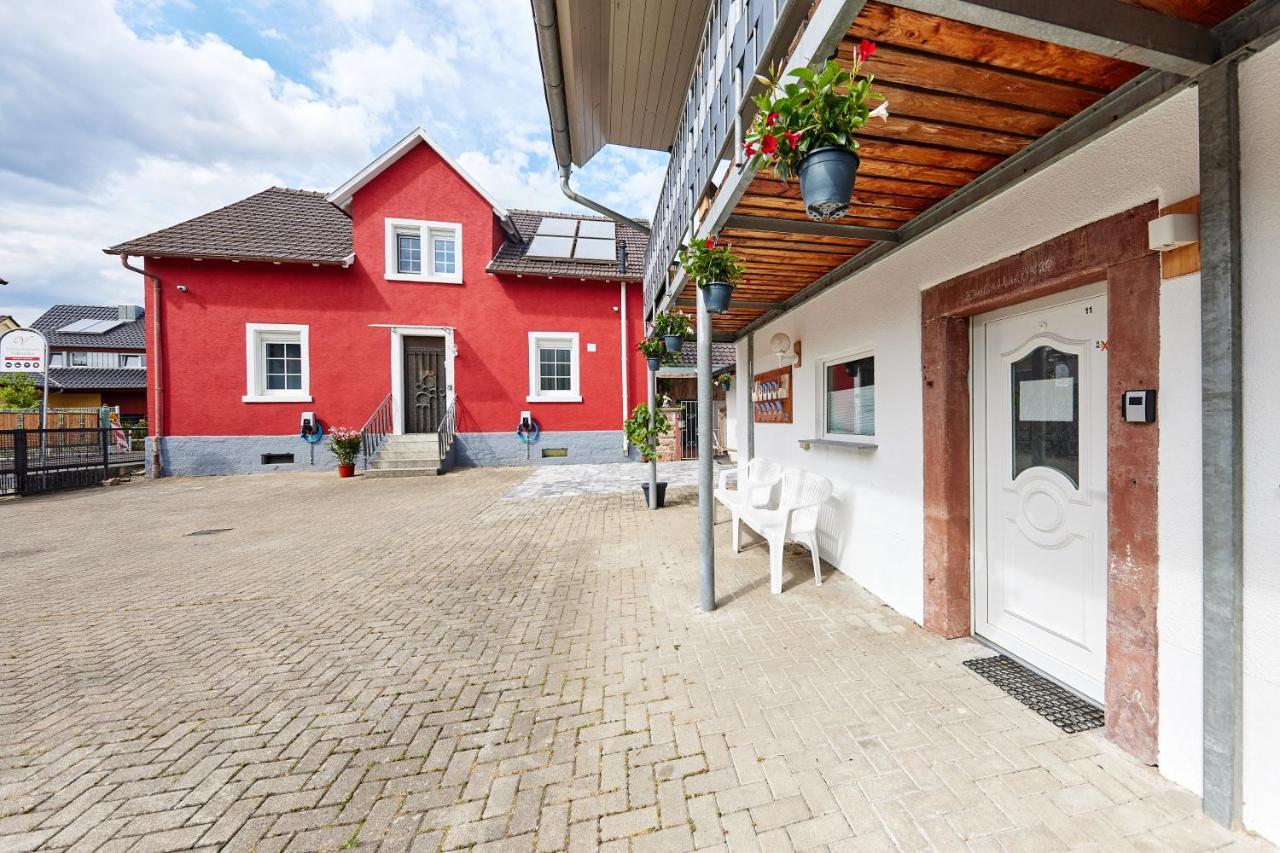 Gaestehaus Viktoriya Nur Wenige Minuten Zum Europa-Park Rust Kültér fotó